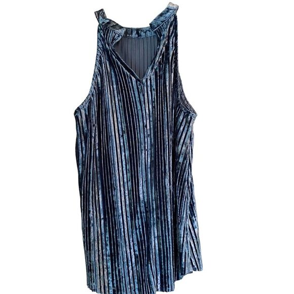 Loverich Blue Crushed Velvet Pleated High Neck Swing Tank Top Size Small Elegant - Picture 6 of 7